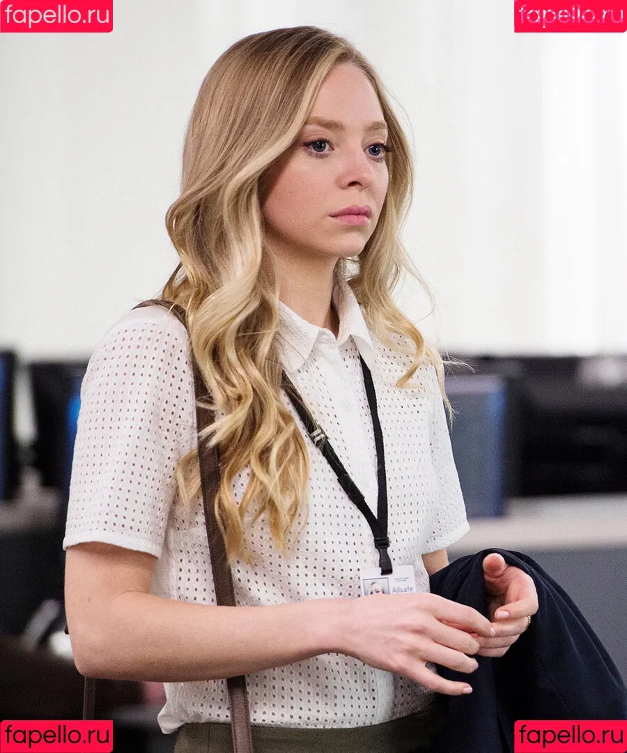 Portia Doubleday Onlyfans Photo Gallery 