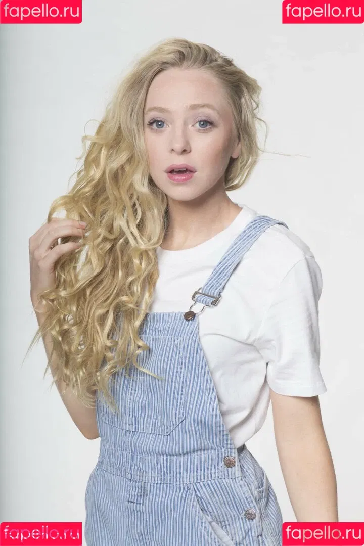 Portia Doubleday Onlyfans Photo Gallery 