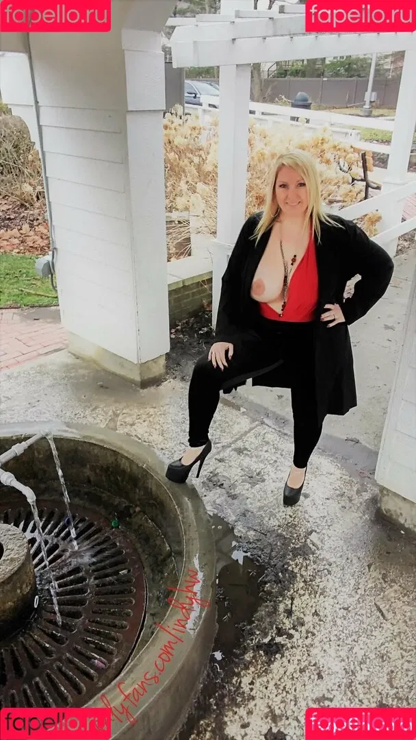 indyhw Onlyfans Photo Gallery 