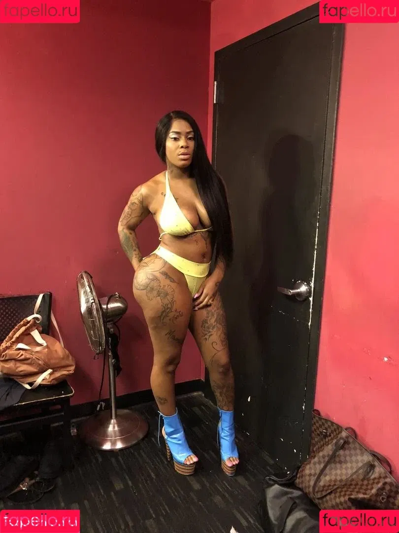 PrettyKezzy202 Onlyfans Photo Gallery 