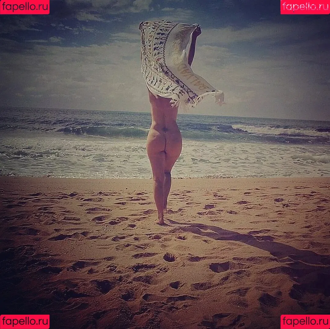 carinamoreschi Onlyfans Photo Gallery 