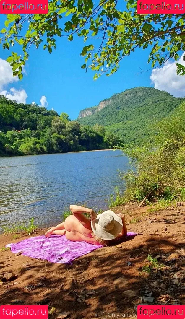 carinamoreschi Onlyfans Photo Gallery 
