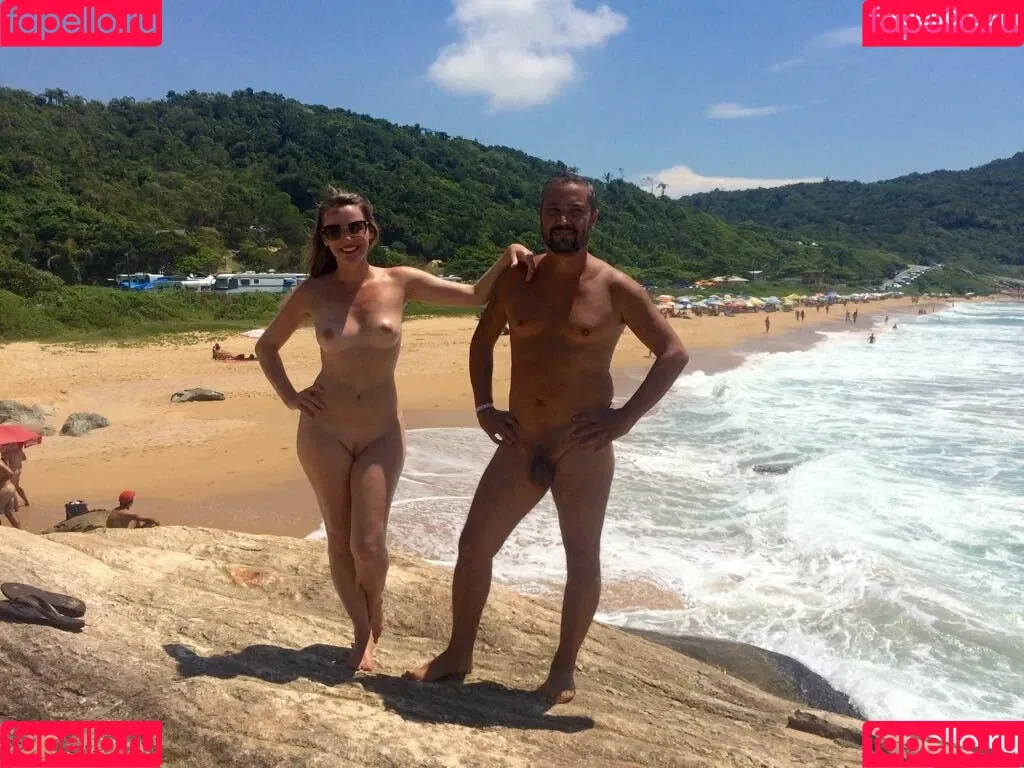 carinamoreschi Onlyfans Photo Gallery 
