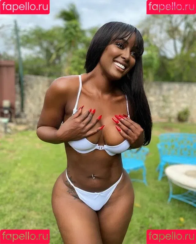 Amara La Negra Onlyfans Photo Gallery 