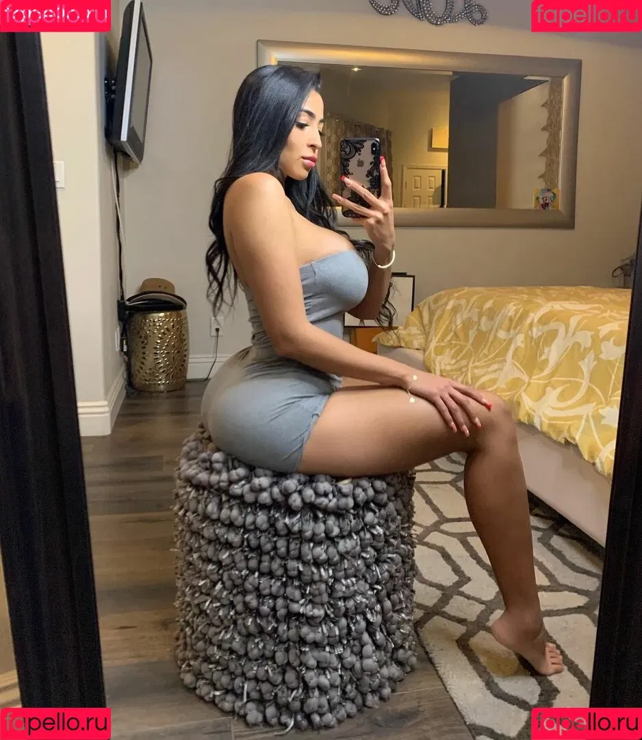 thaliamcix Onlyfans Photo Gallery 