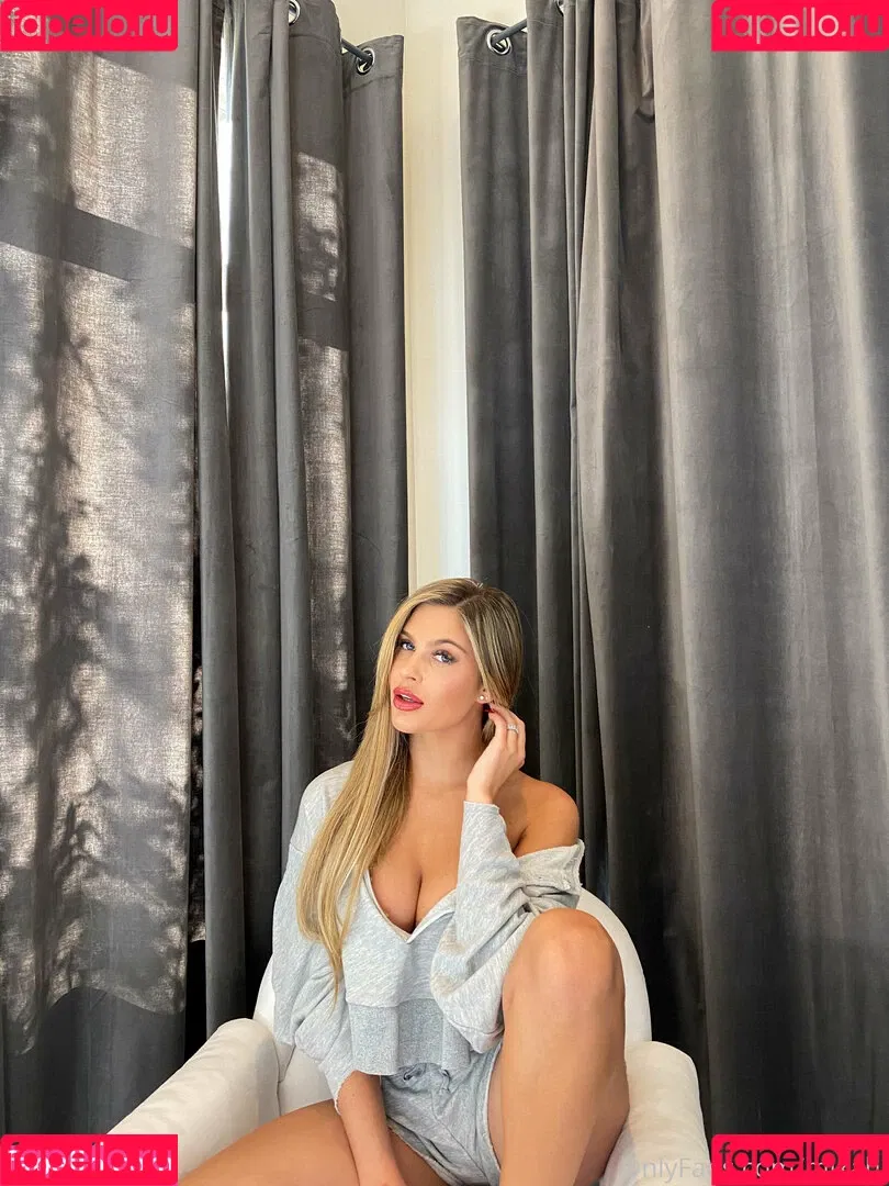 mikahl Onlyfans Photo Gallery 