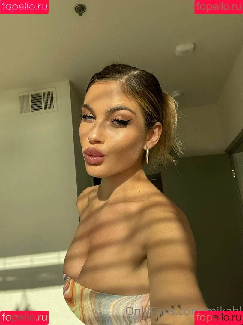 mikahl Onlyfans Photo Gallery 