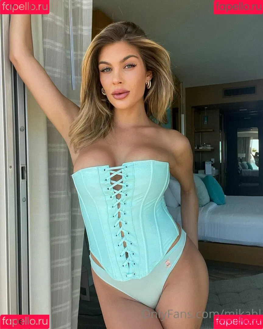 mikahl Onlyfans Photo Gallery 