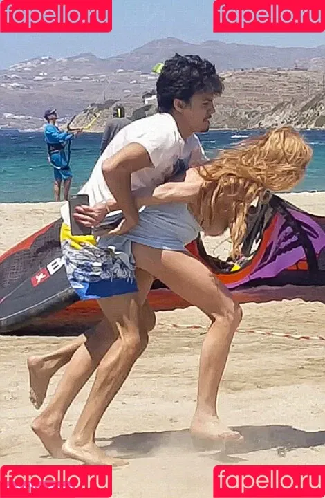 Lindsay Lohan Onlyfans Photo Gallery 