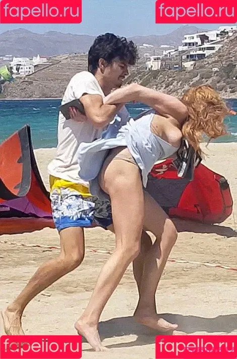 Lindsay Lohan Onlyfans Photo Gallery 
