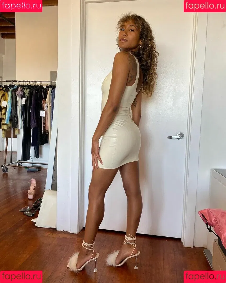 Sydney Park Onlyfans Photo Gallery 