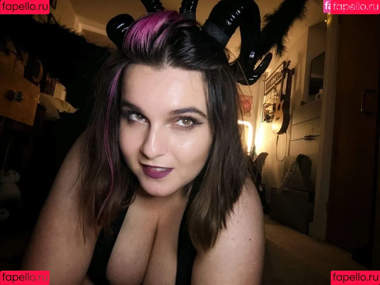 EmStreams Onlyfans Photo Gallery 