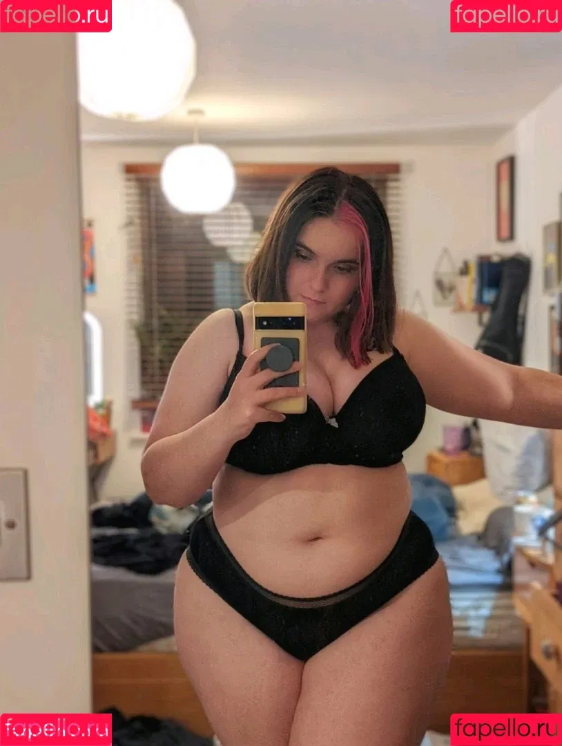 EmStreams Onlyfans Photo Gallery 