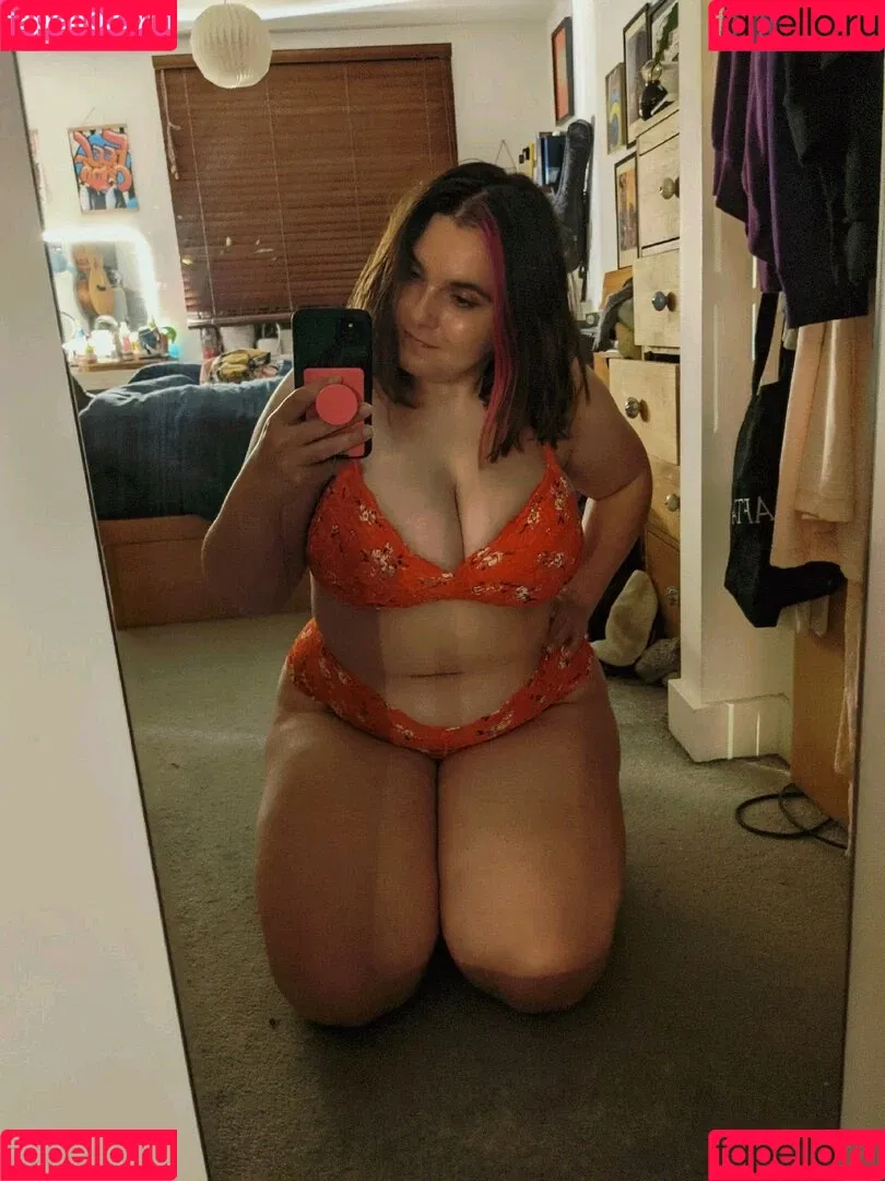 EmStreams Onlyfans Photo Gallery 