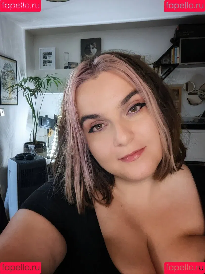 EmStreams Onlyfans Photo Gallery 