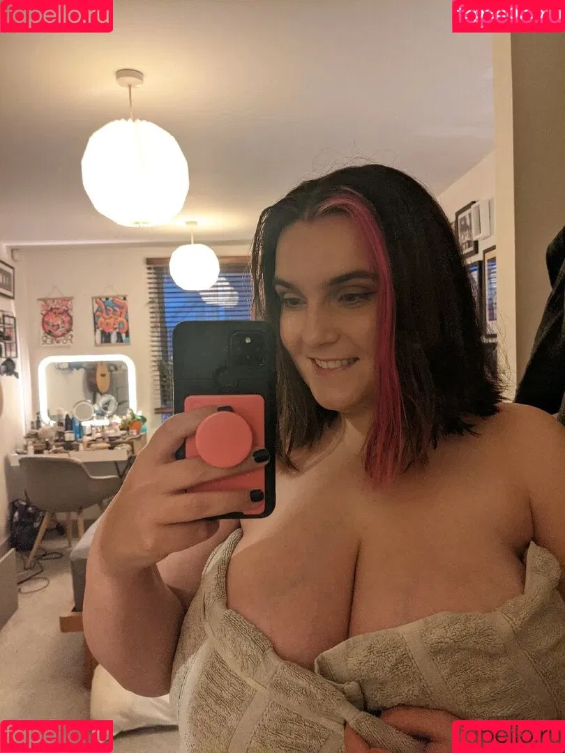 EmStreams Onlyfans Photo Gallery 