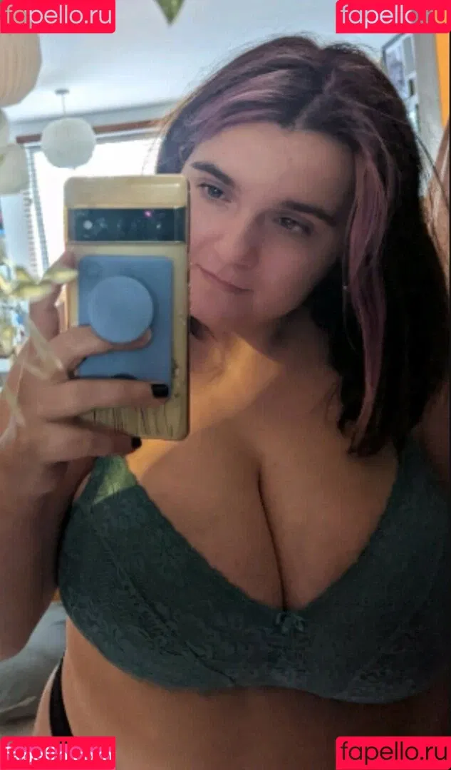 EmStreams Onlyfans Photo Gallery 