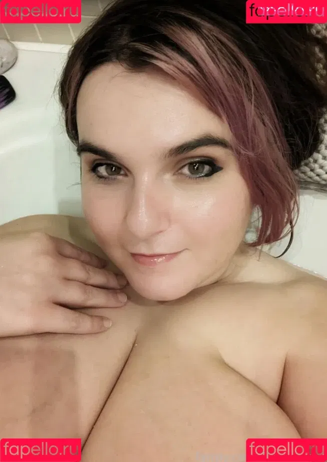 EmStreams Onlyfans Photo Gallery 