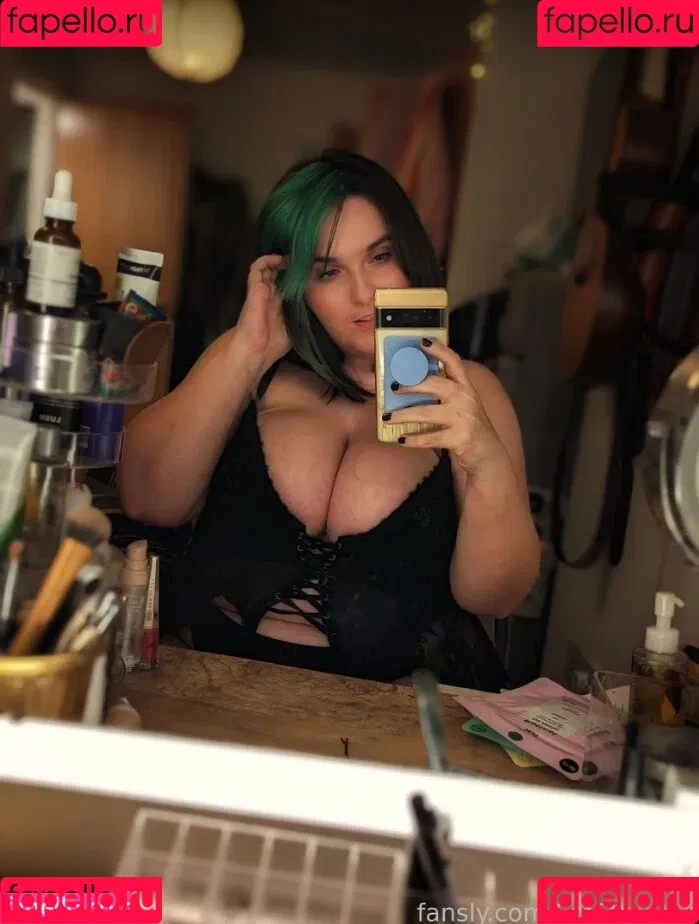 EmStreams Onlyfans Photo Gallery 