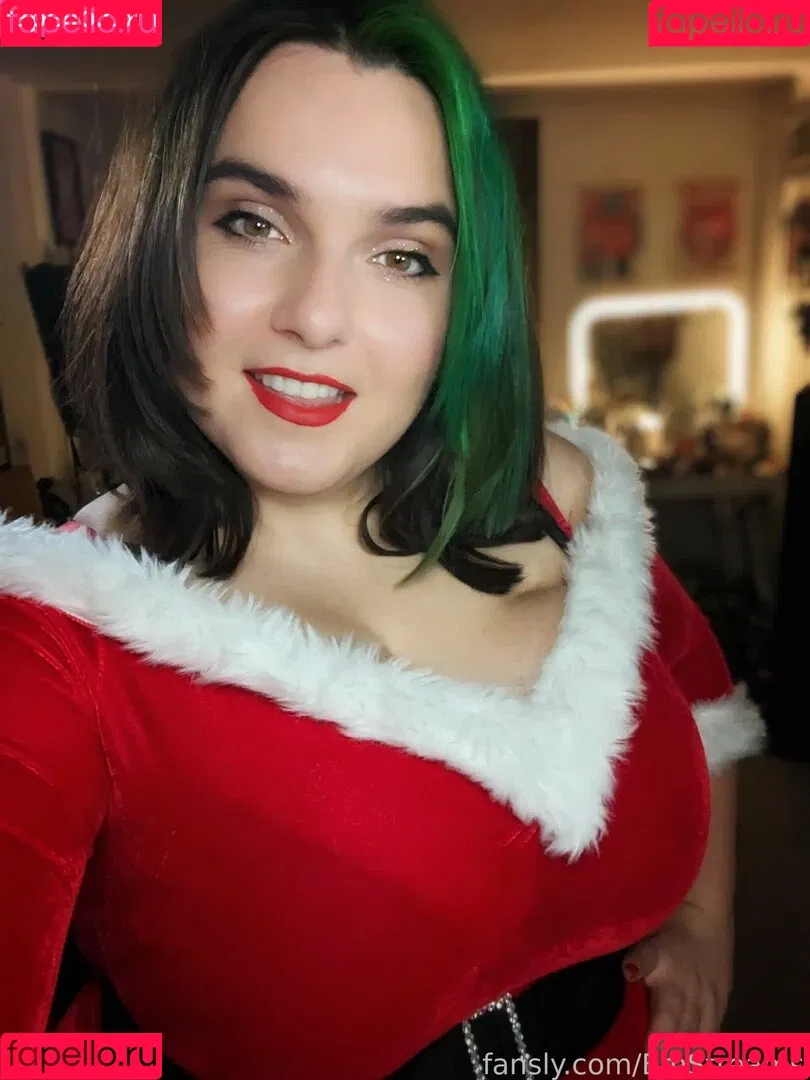 EmStreams Onlyfans Photo Gallery 