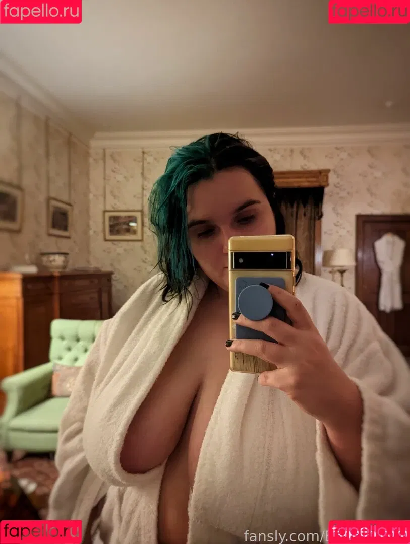 EmStreams Onlyfans Photo Gallery 