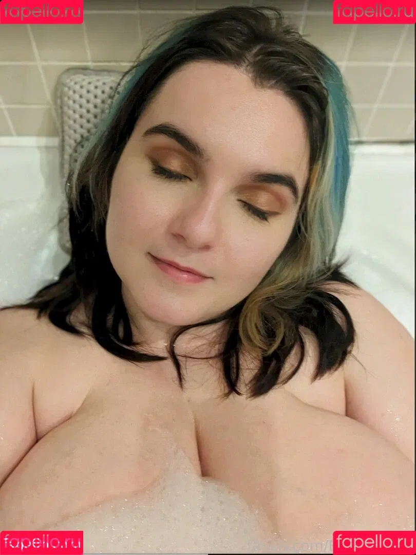 EmStreams Onlyfans Photo Gallery 