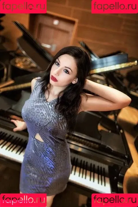 Giada Robin Onlyfans Photo Gallery 