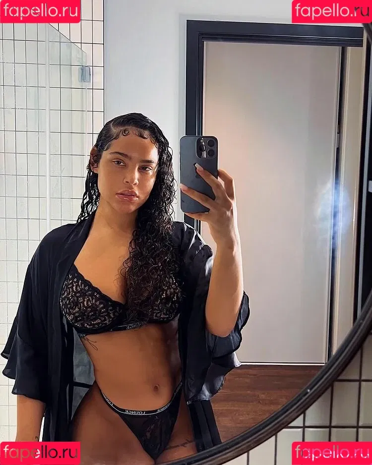 Malaika Terry Onlyfans Photo Gallery 