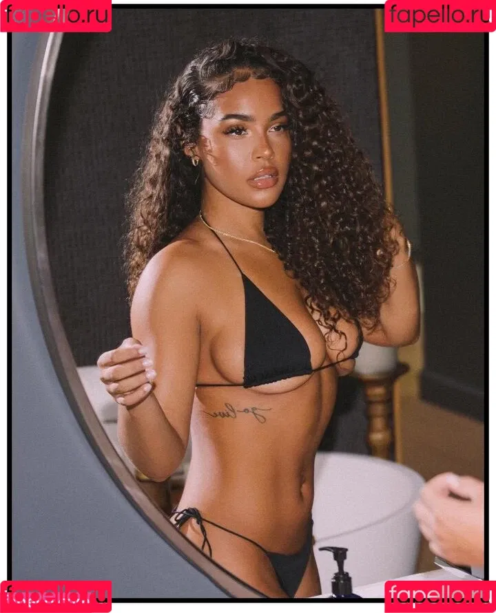 Malaika Terry Onlyfans Photo Gallery 