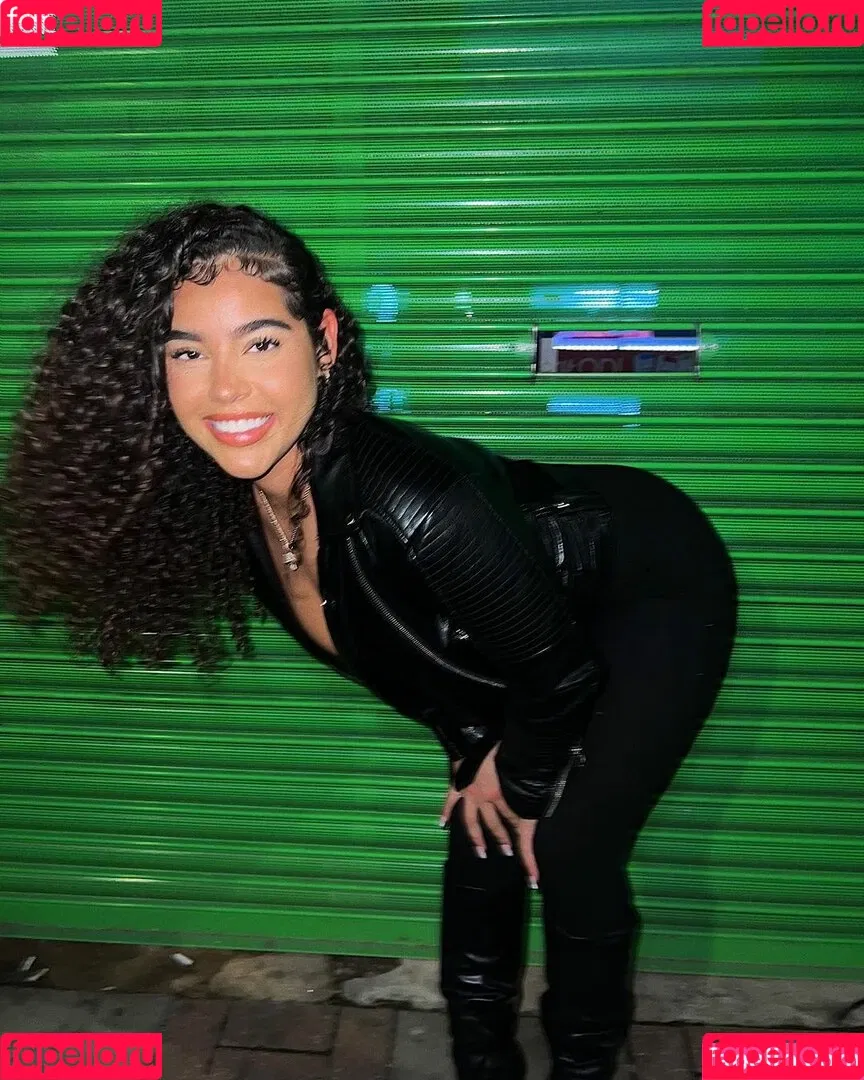 Malaika Terry Onlyfans Photo Gallery 