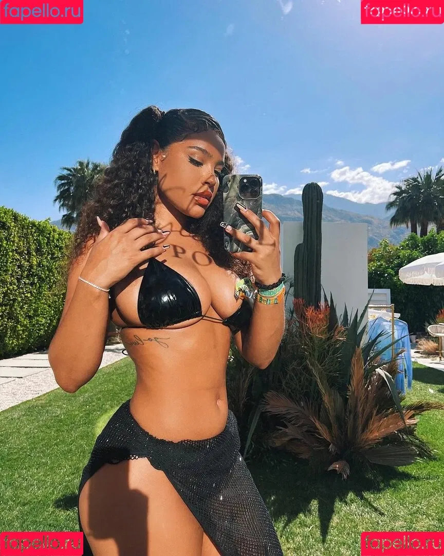 Malaika Terry Onlyfans Photo Gallery 