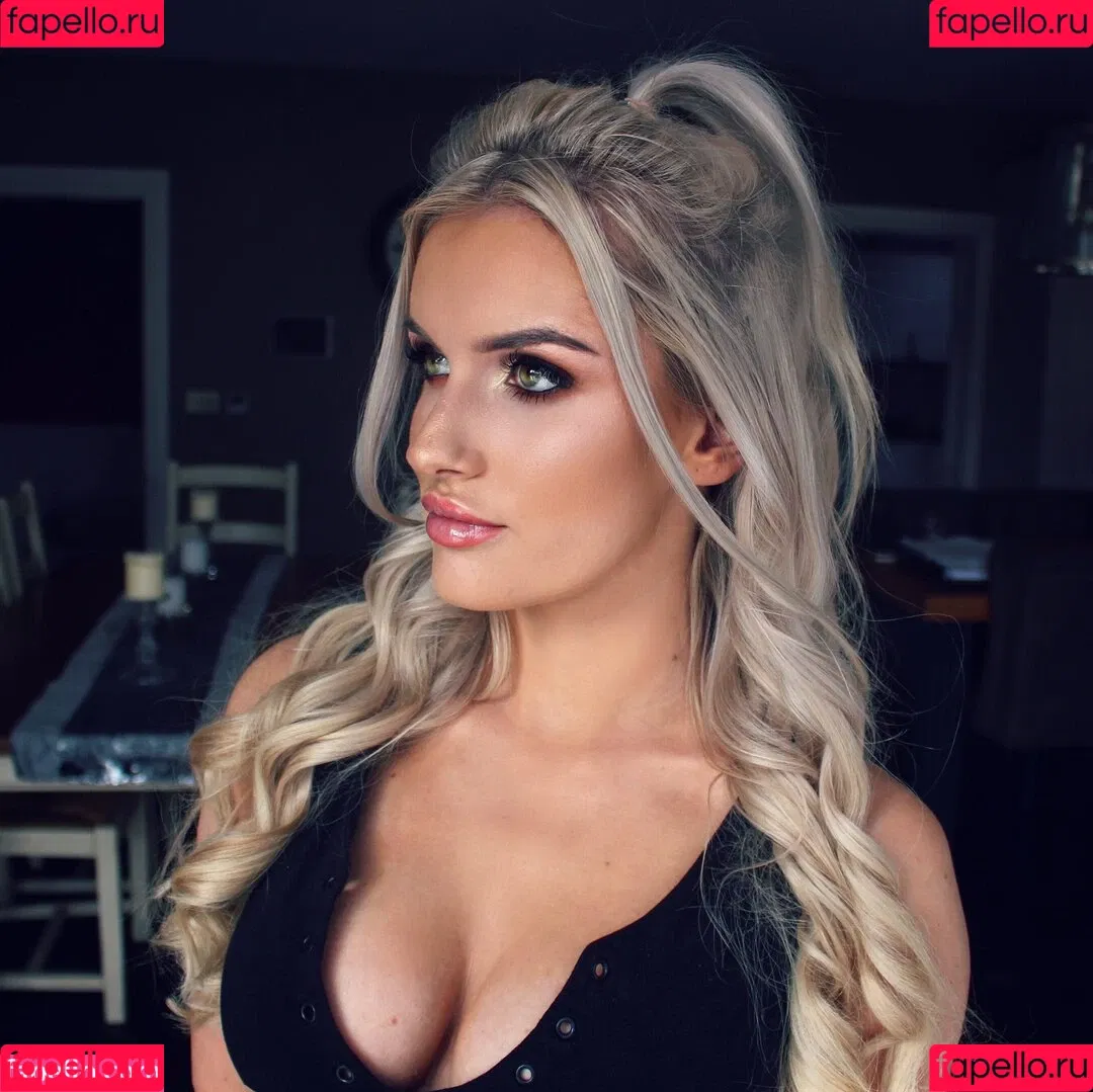 Mariah May Onlyfans Photo Gallery 