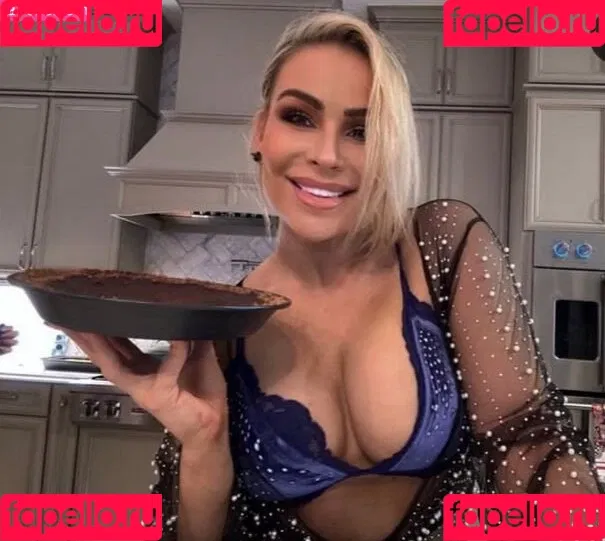 Natalya Neidhart Onlyfans Photo Gallery 