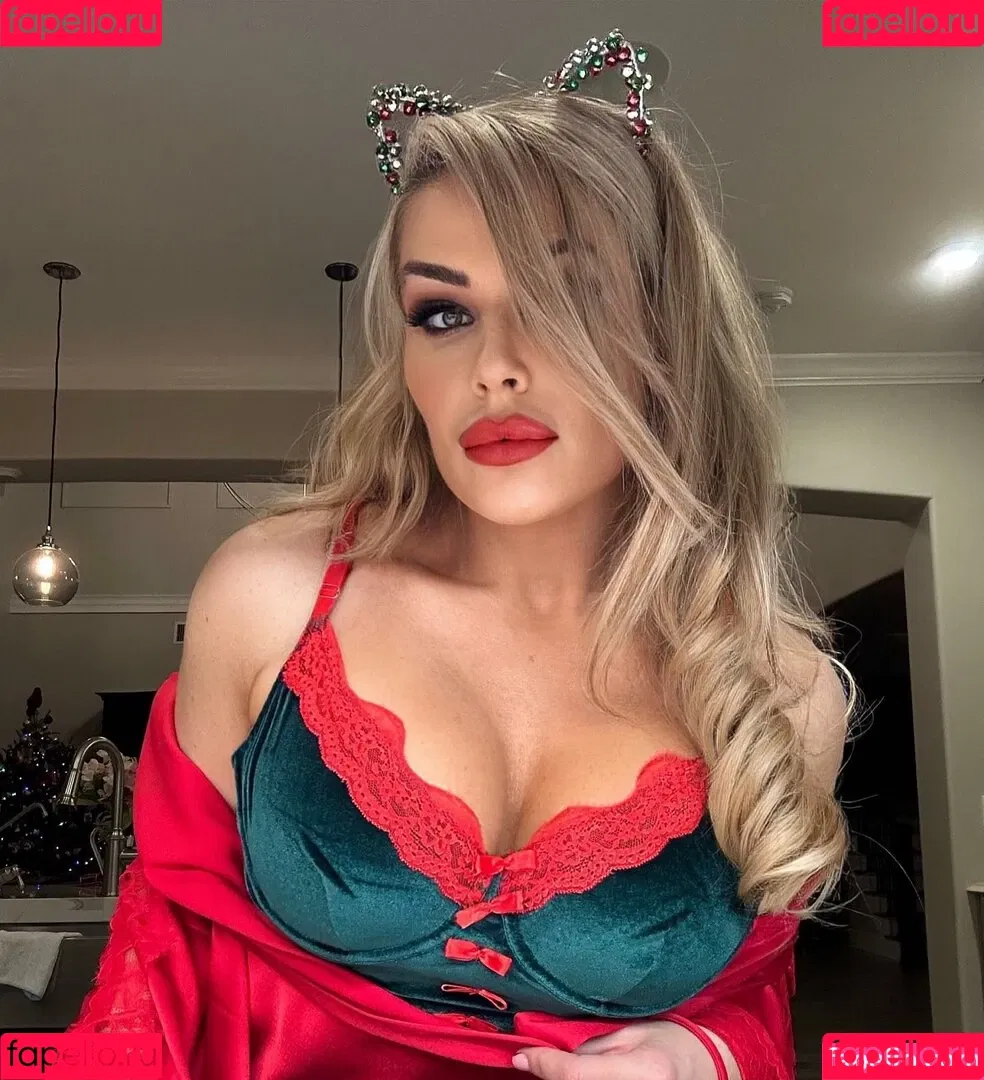Natalya Neidhart Onlyfans Photo Gallery 