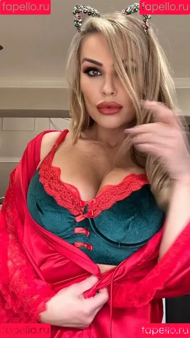 Natalya Neidhart Onlyfans Photo Gallery 