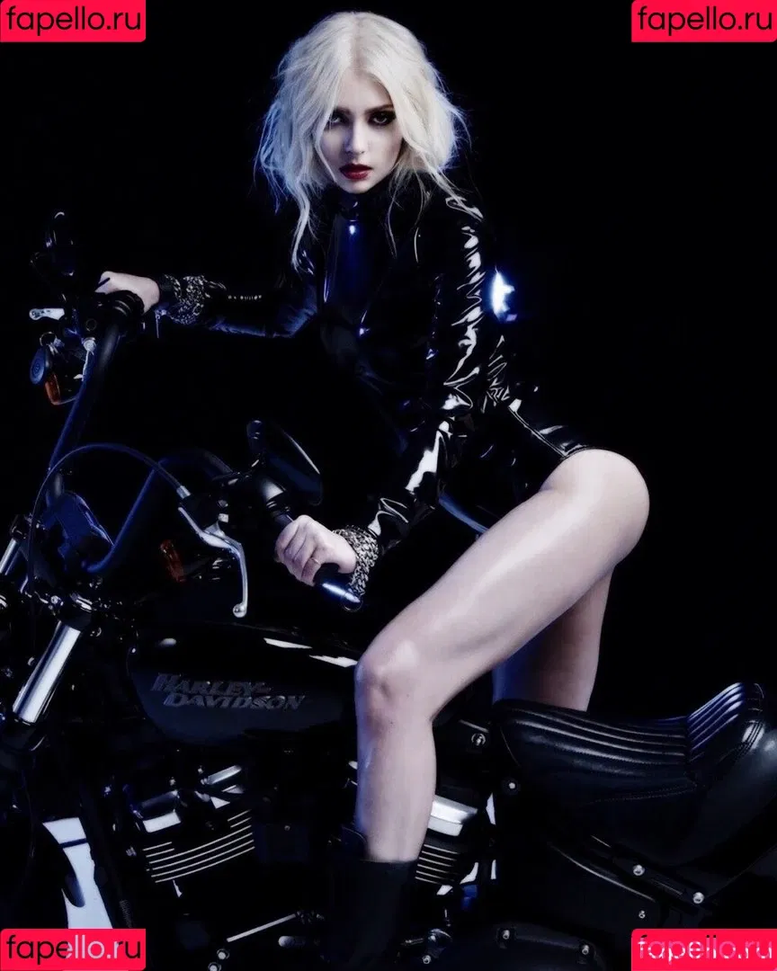 Taylor Momsen Onlyfans Photo Gallery 