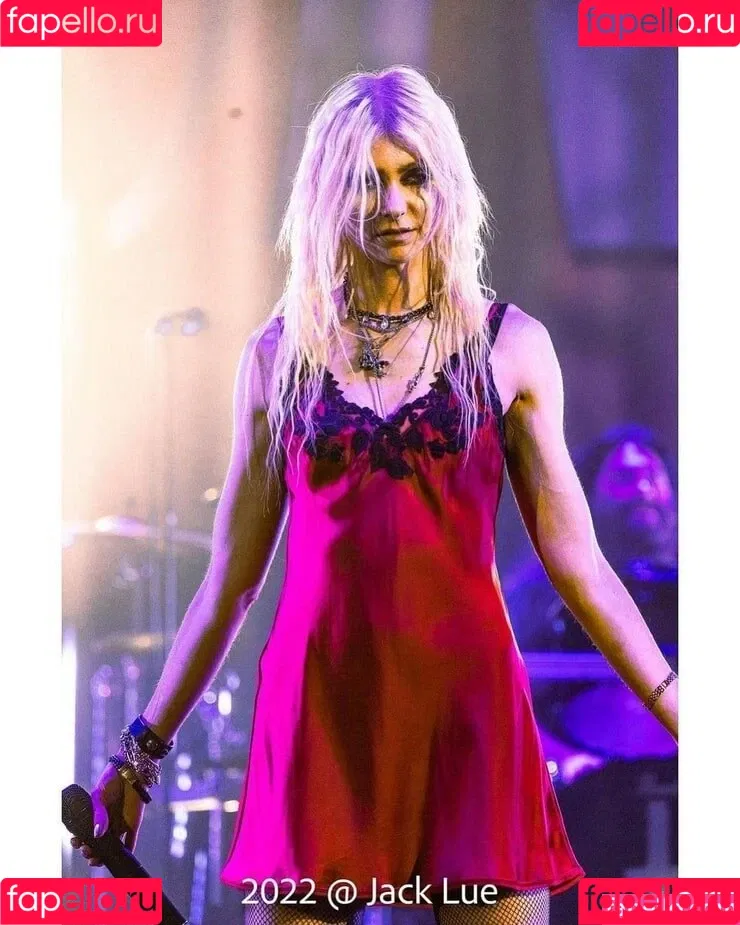 Taylor Momsen Onlyfans Photo Gallery 
