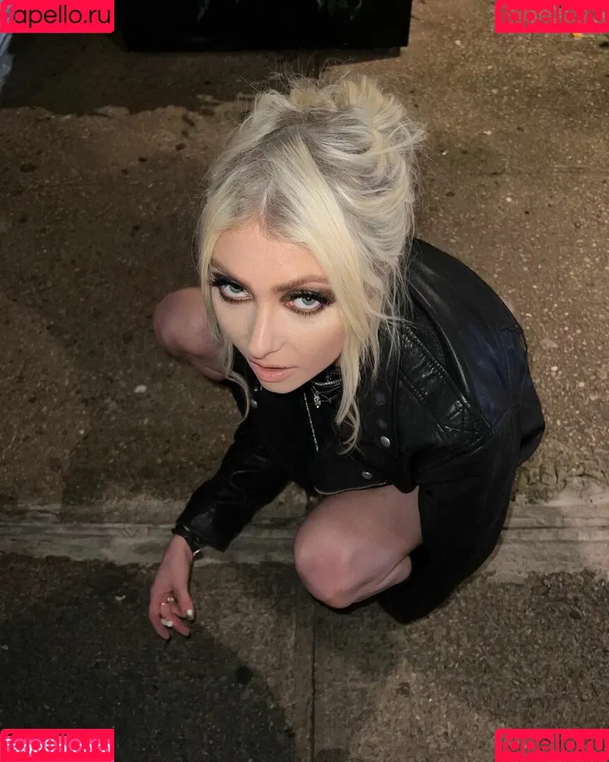 Taylor Momsen Onlyfans Photo Gallery 