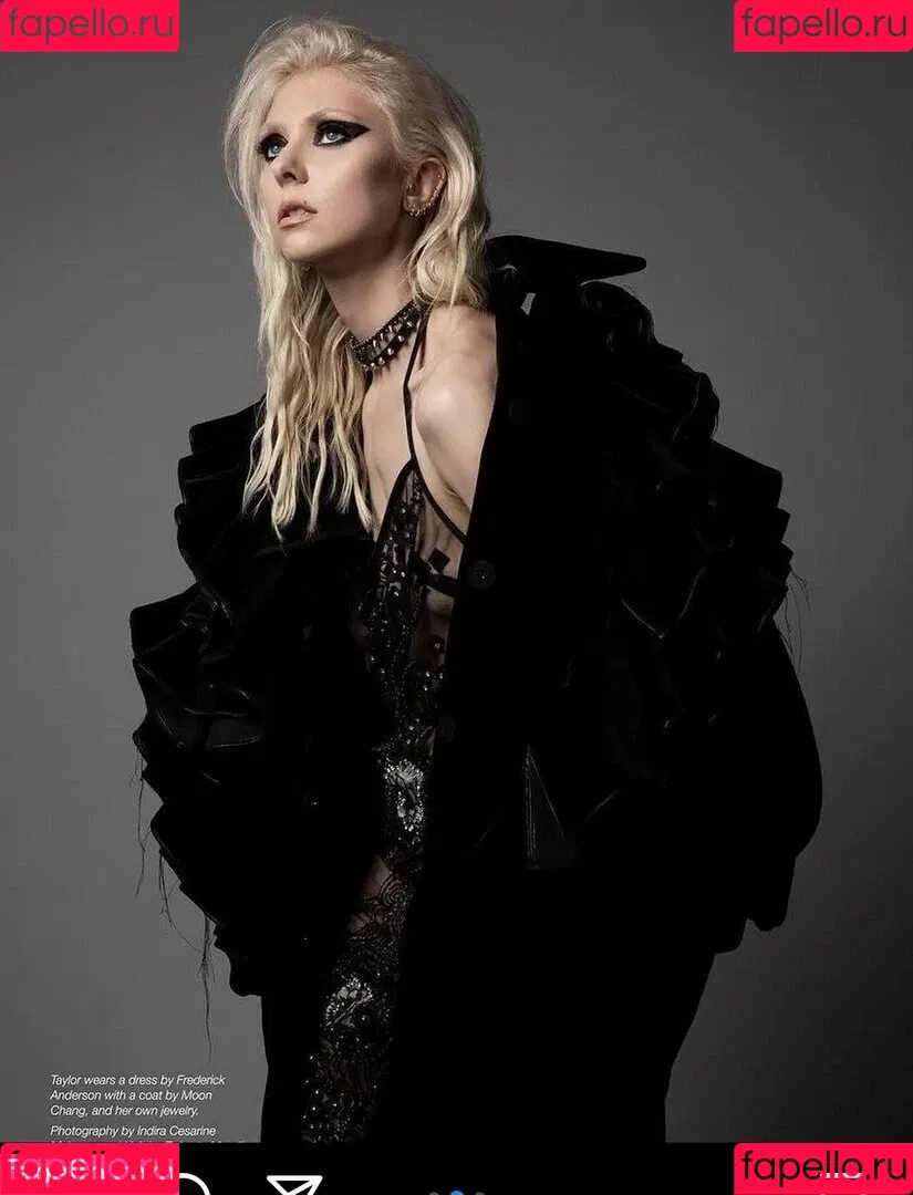 Taylor Momsen Onlyfans Photo Gallery 