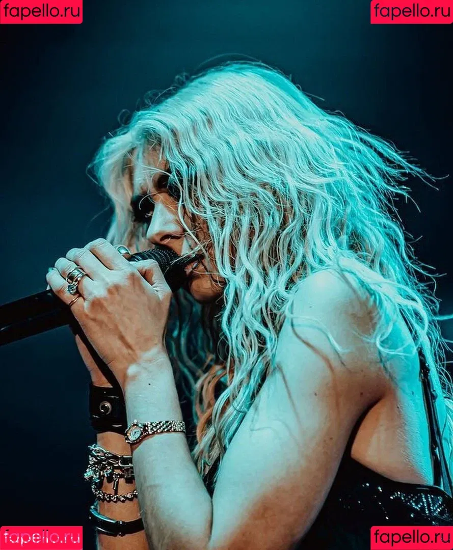 Taylor Momsen Onlyfans Photo Gallery 