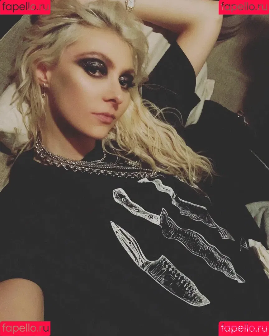 Taylor Momsen Onlyfans Photo Gallery 