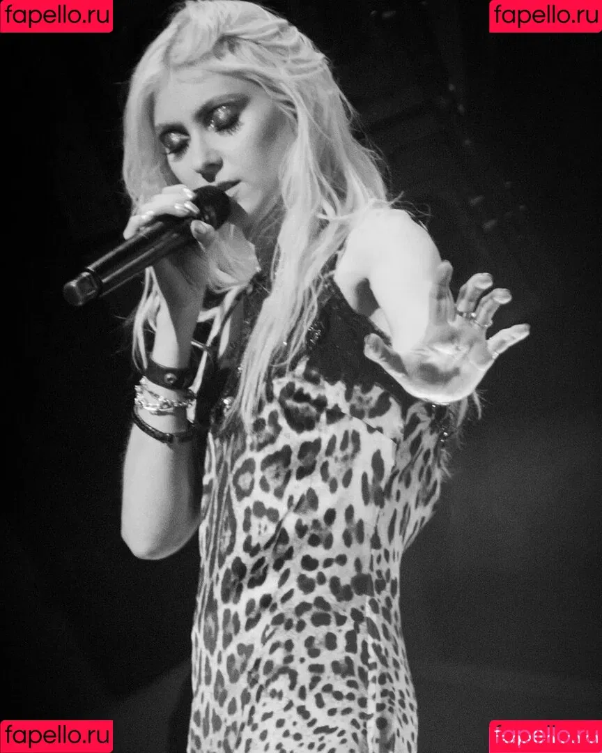 Taylor Momsen Onlyfans Photo Gallery 