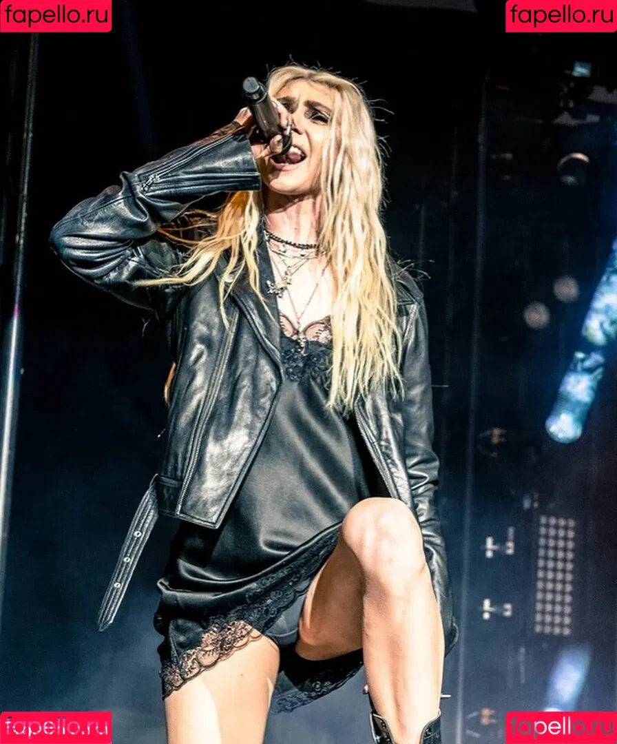 Taylor Momsen Onlyfans Photo Gallery 