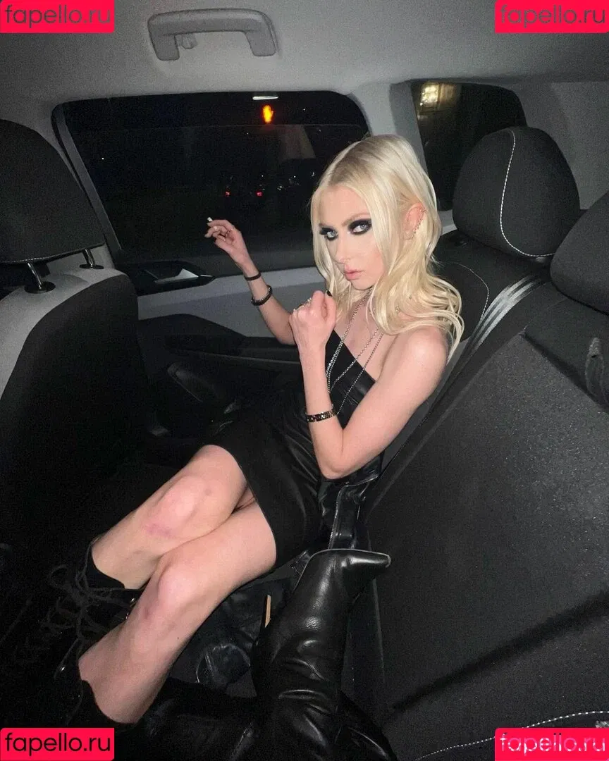 Taylor Momsen Onlyfans Photo Gallery 