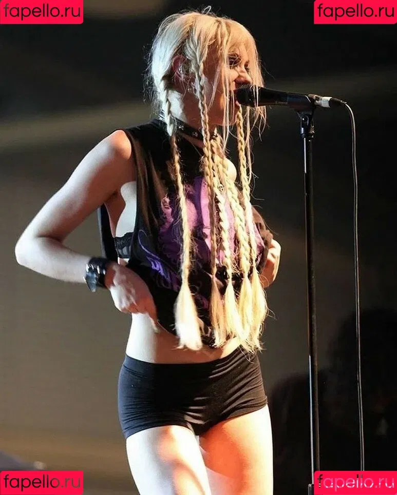 Taylor Momsen Onlyfans Photo Gallery 