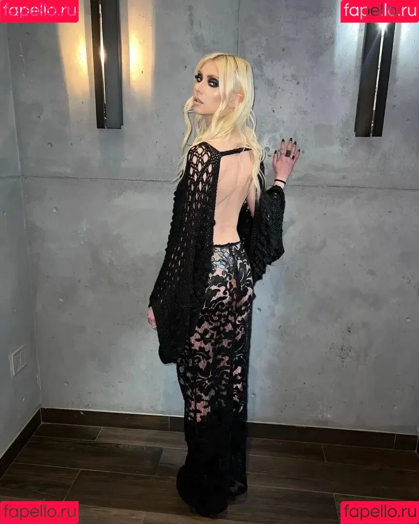Taylor Momsen Onlyfans Photo Gallery 