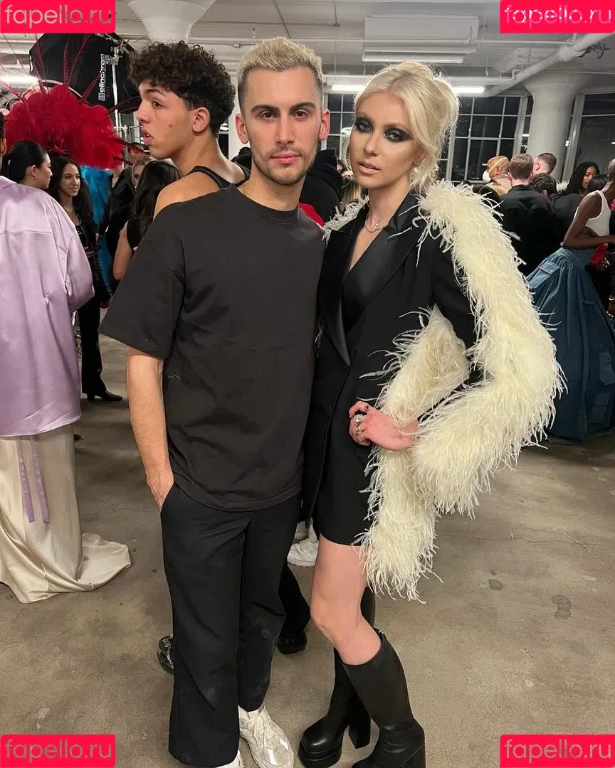 Taylor Momsen Onlyfans Photo Gallery 