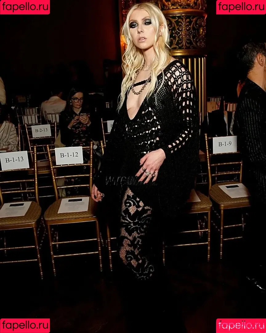 Taylor Momsen Onlyfans Photo Gallery 