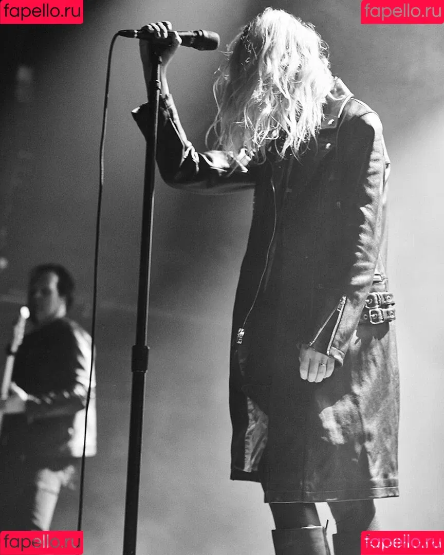 Taylor Momsen Onlyfans Photo Gallery 