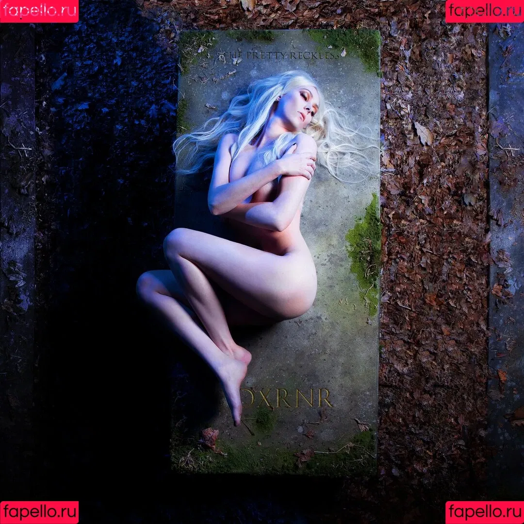 Taylor Momsen Onlyfans Photo Gallery 